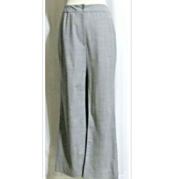 Ladies HAROLD'S Gray Pinstripe Pants Suit Size 4 - Picture 6 of 8